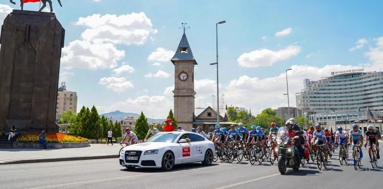 AVRUPA, AMERİKA VE AFRİKALI 250 SPORCU, KAYSERİ’Yİ DÜNYAYA TANITTI
