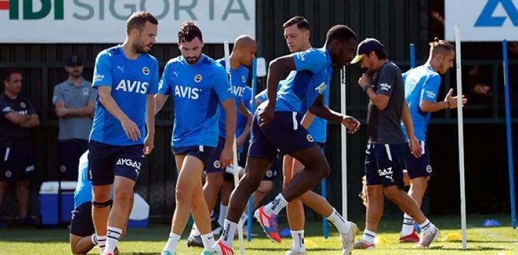 Fenerbahçe, yeni sezon hazırlıklarına devam etti