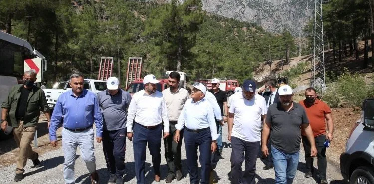 BÜYÜKKILIÇ, YAHYALI’DA YANGIN BÖLGESİNDE İNCELEMELERDE BULUNDU