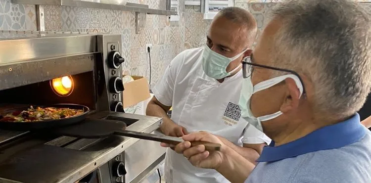 DOKTOR BAŞKANIN ÖRNEK PROJESİ GLÜTENSİZ KAFE’DE SONA DOĞRU