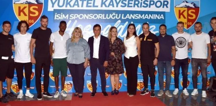 Berna Gözbaşı: Alacağımız ve satacağımız oyuncularla bu günlerde gündemi sarsacağız
