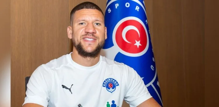 Kasımpaşa, Jeffrey Bruma'yı kadrosuna kattığını açıkladı