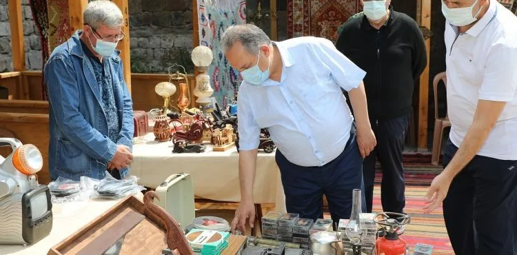 “ANTİKA PAZARI GEÇMİŞİN RUHUNU YANSITIYOR”