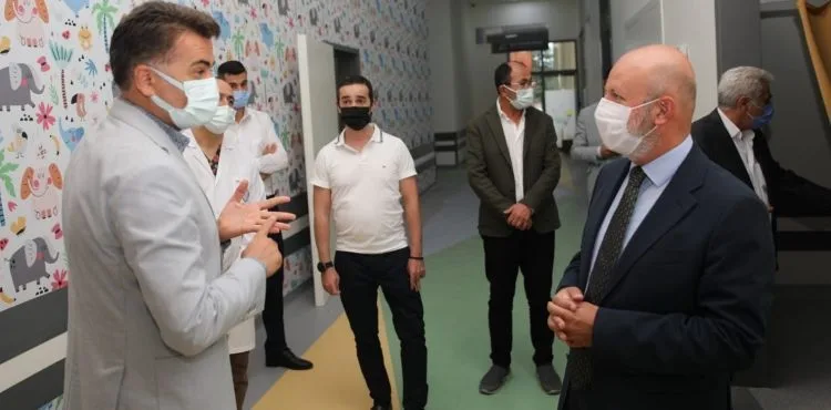 BAŞKAN ÇOLAKBAYRAKDAR, ERÜ KANKA ÇOCUK HEMATOLOJİ VE ONKOLOJİ HASTANESİ’Nİ ZİYARET ETTİ