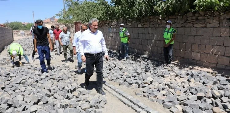 AĞIRNAS MAHALLESİ’NE TARİHİ DOĞASINA UYGUN DOĞAL TAŞTAN YOL YAPIMI