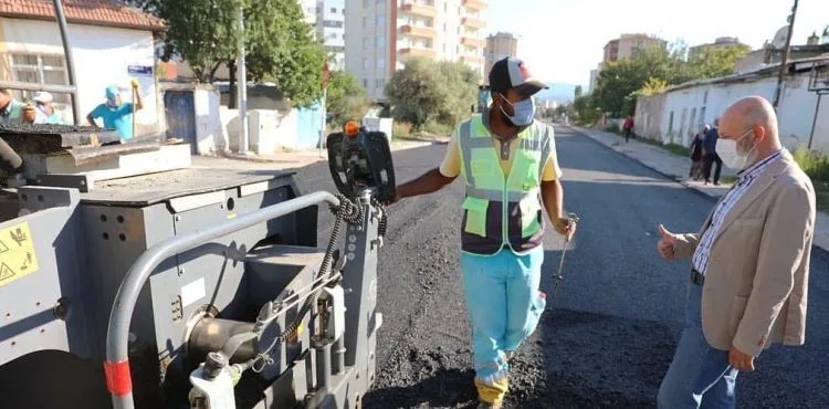 BAŞKAN ÇOLAKBAYRAKDAR, “ASFALTLANMADIK, CADDE VE SOKAK KALMAYACAK”