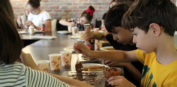 ‘ÇOCUKSUZ RESTORAN’ TARTIŞMASI; İDARİ PARA CEZASI UYGULANABİLİR