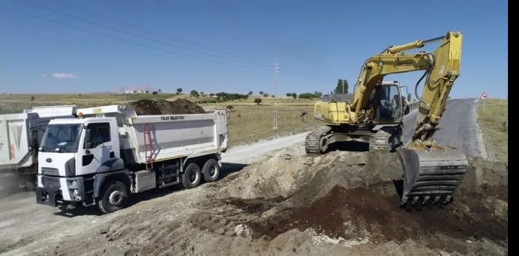 SAKALTUTAN GİRİŞİNDE YOL ÇALIŞMASI