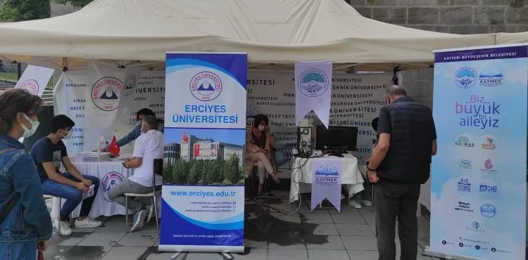 BÜYÜKŞEHİR’DEN BİN 100 ÖĞRENCİYE TERCİH DESTEĞİ