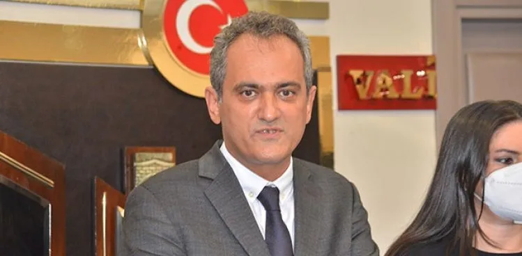 BAKAN ÖZER YÜZ YÜZE EĞİTİMDE 1 HAFTALIK SÜRECİ DEĞERLENDİRDİ