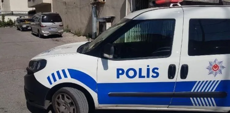 2'nci kattaki pencereden düşen kadın ağır yaralandı