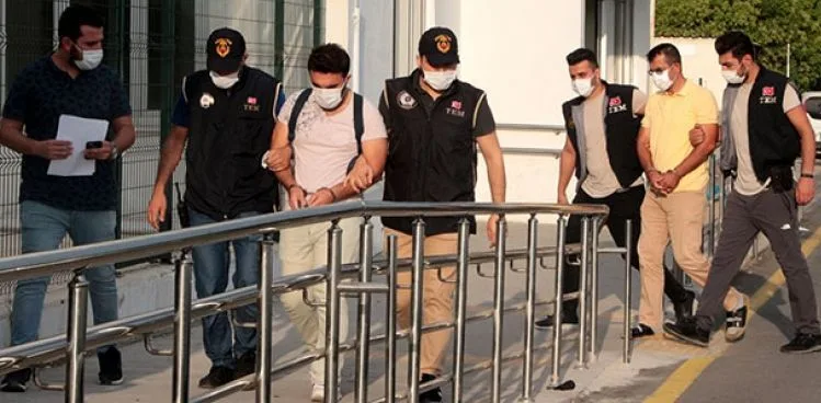 Adana’da FETÖ operasyonu: 8 gözaltı