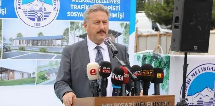 MELİKGAZİ’DEN SÜRÜCÜ KURSU VE ÖĞRENCİLERE YENİ SOSYAL TESİS