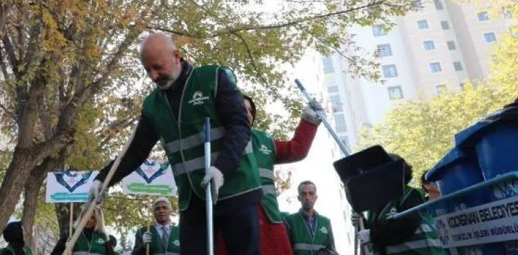 BAŞKAN ÇOLAKBAYRAKDAR, “DAHA TEMİZ ÇEVRE İÇİN DURMADAN ÇALIŞIYORUZ”