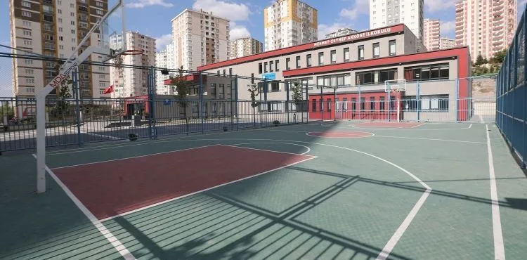 TALAS’TA OKULLARIN SPOR SAHALARI PIRIL PIRIL