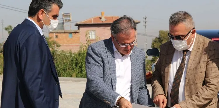 ERCİYES MAHALLESİ’NDE KİLİTLİ PARKE ÇALIŞMASI HIZLA SÜRÜYOR
