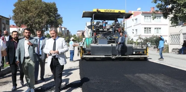 YENİLENEN KEYKUBAT MAHALLESİNDE ASFALT ÇALIŞMASI DEVAM EDİYOR