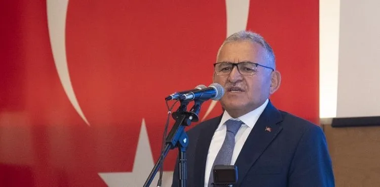 BÜYÜKKILIÇ’TAN 6. ULAŞIM ZİRVESİ’NDE ÖNEMLİ AÇIKLAMALAR