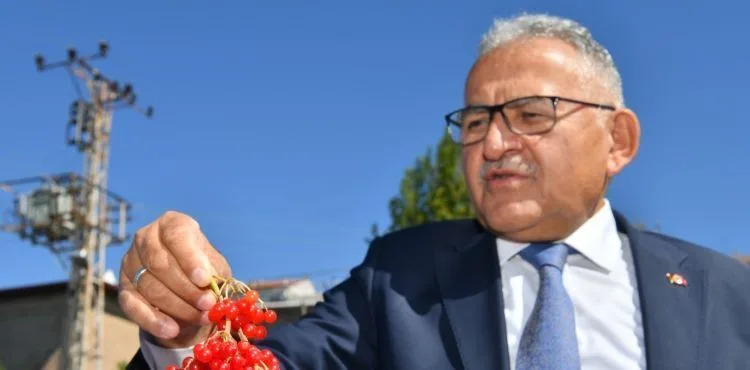 BAŞKAN BÜYÜKKILIÇ, MİMARSİNAN SEMT PAZARI’NDA ESNAF VE VATANDAŞLARI DİNLEDİ