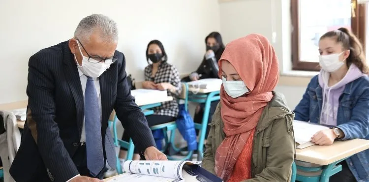 KAYMEK’İN İLK DERSİ BAŞKAN BÜYÜKKILIÇ’TAN