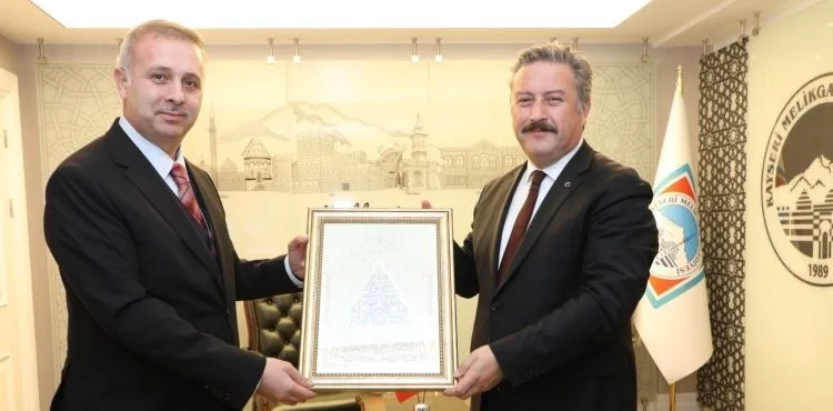 CAMİLER VE DİN GÖREVLİLERİ HAFTASINDA ANLAMLI ZİYARET