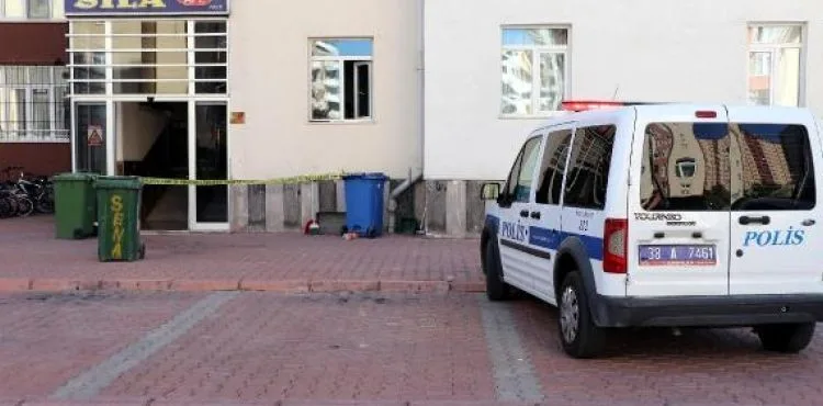 Evlerden 130 bin liralık ziynet eşyası çalan 4 kadın yakalandı
