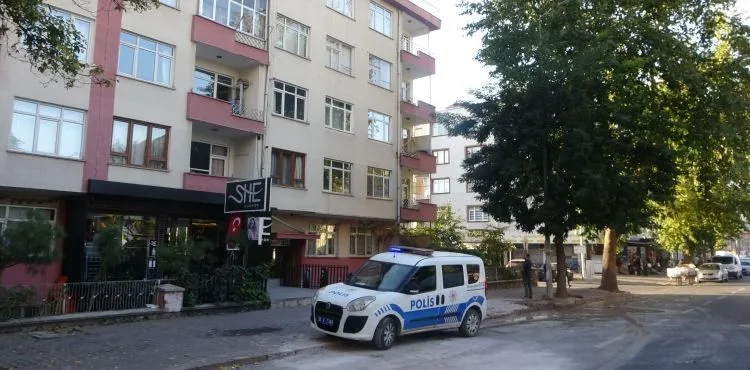38 yaşındaki kadın evinde ölü bulundu