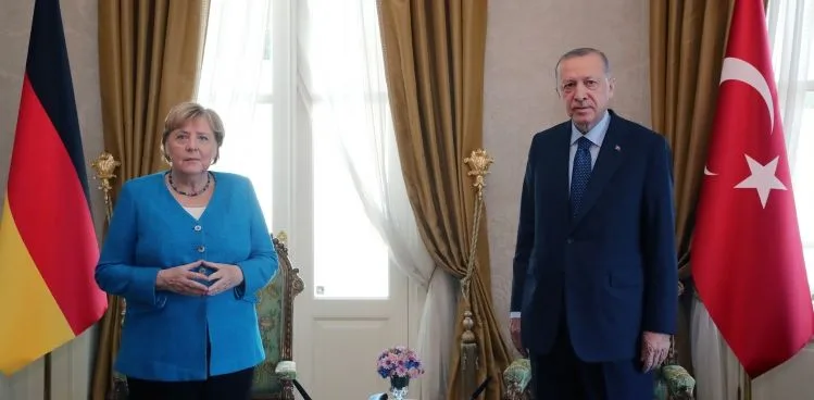 CUMHURBAŞKANI ERDOĞAN, MERKEL İLE GÖRÜŞTÜ