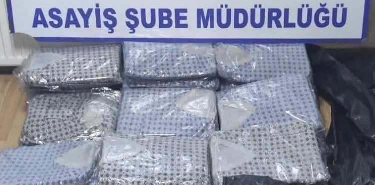 Evlerden kıyafet çalan 3 kişi tutuklandı