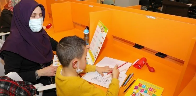 TALAS CUMHURİYET BAYRAMINI OKUMA ETKİNLİKLERİYLE KUTLAMAYA BAŞLADI