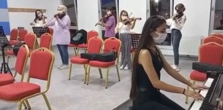 BÜYÜKŞEHİR BELEDİYESİ KONSERVATUVARI EĞİTİME BAŞLIYOR