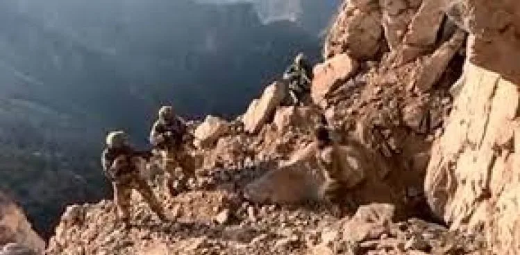 MAĞARAYA NOKTA OPERASYON; 4 TERÖRİST TESLİM OLDU