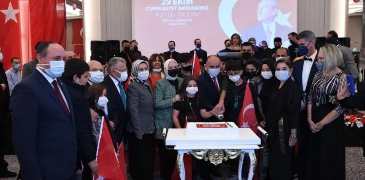 BAŞKAN BÜYÜKKILIÇ’TAN CUMHURİYET RESEPSİYONU’NDA AÇIKLAMA