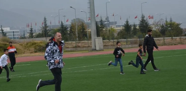 ERÜ Spor Bilimleri Fakültesi, Yozgat'tan gelen öğrencileri ağırladı