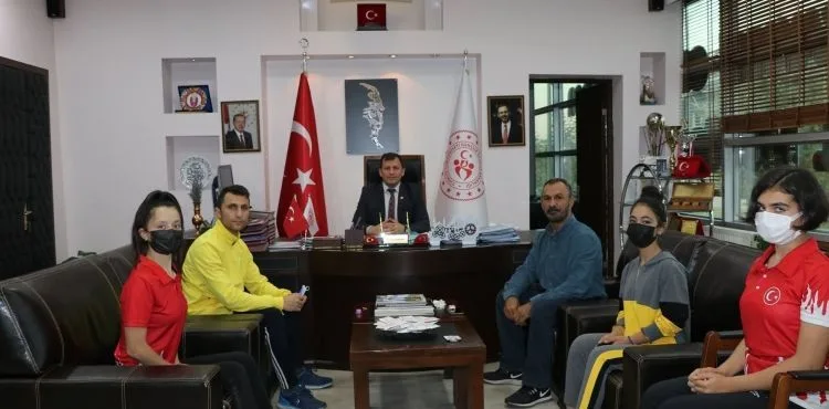 Taekwondo Sporcuları Ali İhsan Kabakcı'yı ziyaret etti