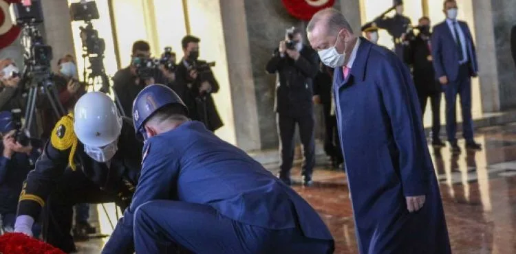 Devletin zirvesi Anıtkabir'de