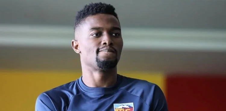 Bernard Mensah İspanya'ya gitti