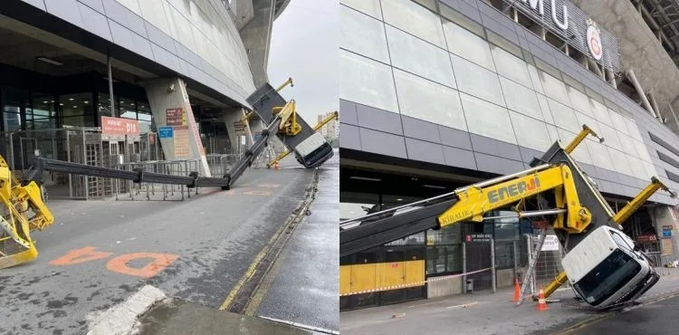 Galatasaray Stadyumu'nda vinç devrildi: 3 yaralı