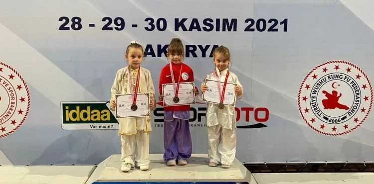 Büyükkılıç, ‘MİNİK’ Şampiyonu Tebrik Etti