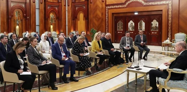 'Ana muhalefetin başındaki bir adamın yaptığı hareketlere bakın'