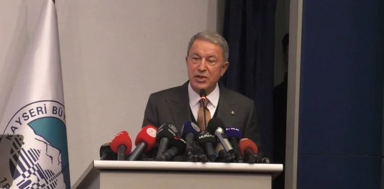 Bakan Akar: "Terör Saldırıları Bizi Yavaşlatmıyor"