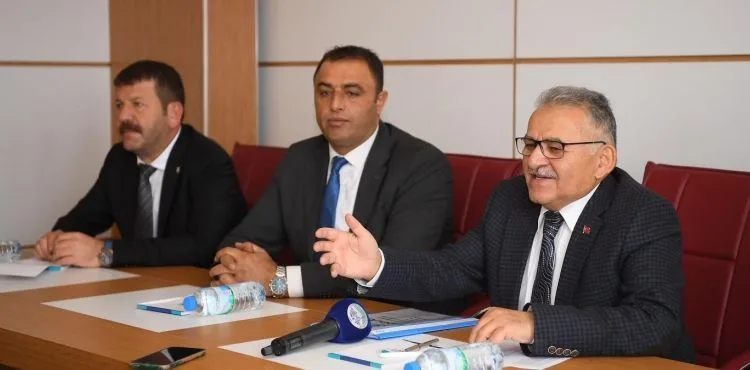 BAŞKAN BÜYÜKKILIÇ, MUHTARLAR TOPLANTISINA SARIOĞLAN İLE DEVAM ETTİ