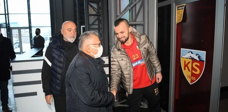 BAŞKAN BÜYÜKKILIÇ’TAN YUKATEL KAYSERİSPOR’A MORAL VE MOTİVASYON ZİYARETİ