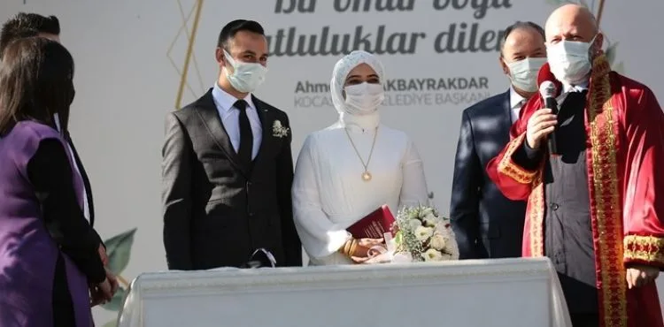 KOCASİNAN, 2021 YILINDA 3 BİN 252 MUTLU EVLİLİĞİN TEMELİNİ ATTI