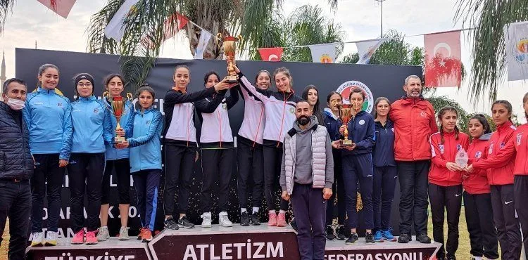 TALASLI ATLETLER TÜRKİYE ŞAMPİYONU