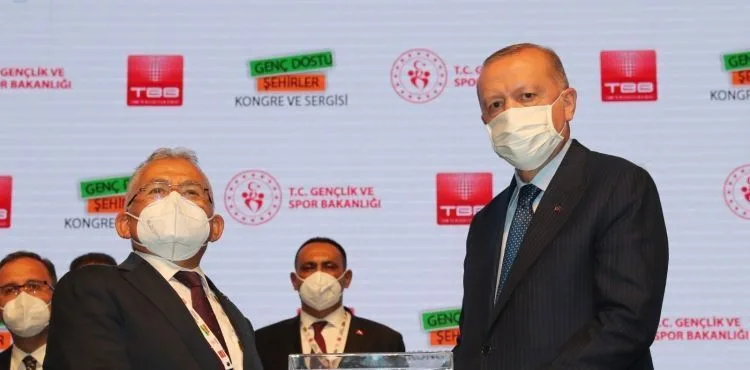 BAŞKAN BÜYÜKKILIÇ, 2021’DE ÖDÜLLERE DOYMADI