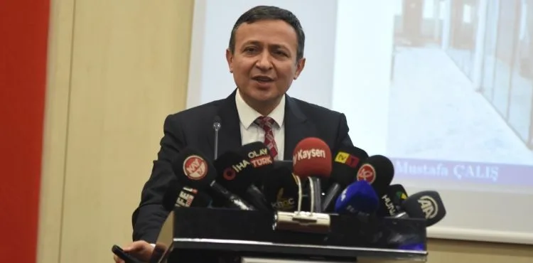 ERÜ Rektörü Çalış, gazetecilerle bir araya geldi
