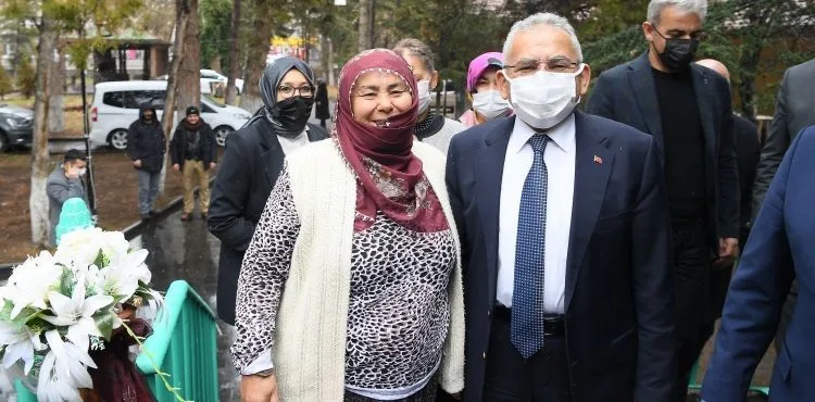BÜYÜKKILIÇ, AHDE VEFA PROGRAMINDA DEVELİ’DE KADINLARLA BULUŞTU