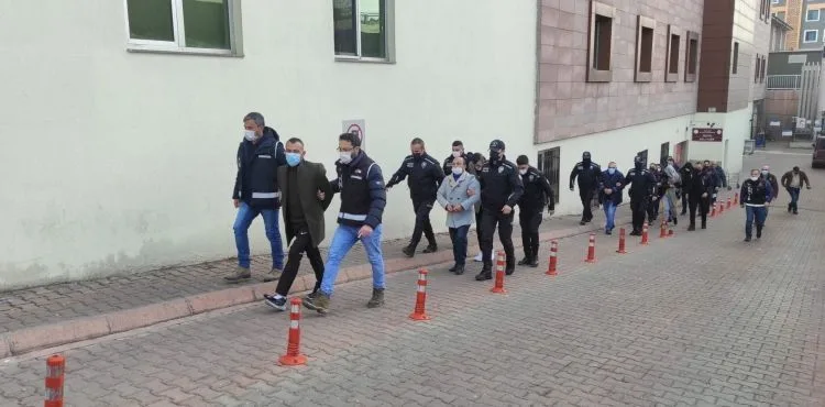 Alacak verecek meselesini ‘uyuşturucu kumpasıyla’ çözmeye çalıştılar: 10 gözaltı