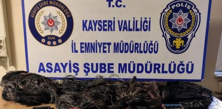 Kablo hırsızı 3 kişi yakalandı